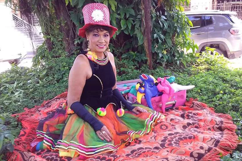 A arte de contar histórias: Sara Reis leva universo literário à Casa Maria José Menezes